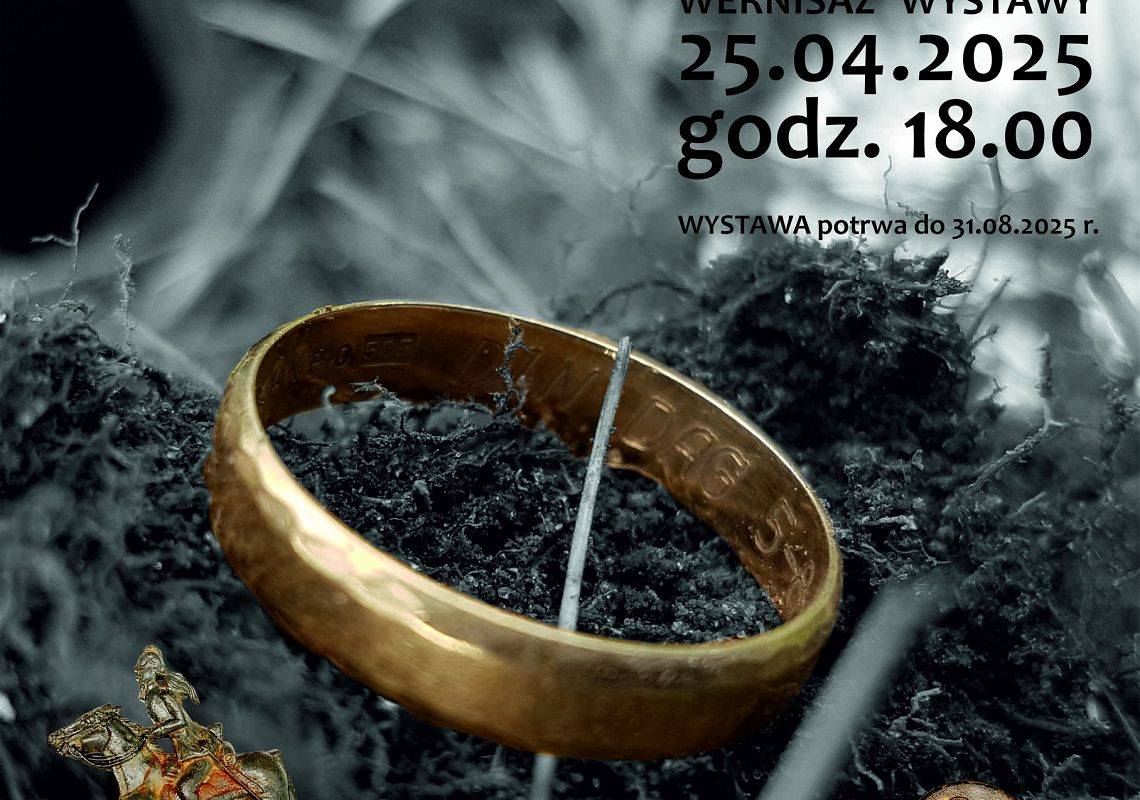 Co w trawie piszczyKolekcja zabytków pozyskanych z wieloletnich eksploracji prowadzonych przez detektorystów grafika